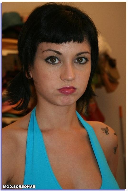 15P short haired skinny girl pulls hard on this dudes pud stick