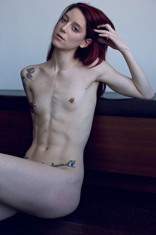 15P skinny anorexic girls showing off their bones
