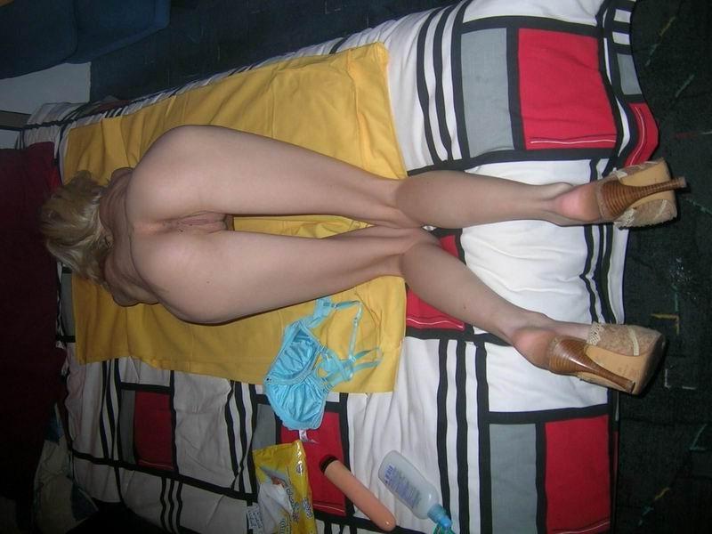 12P very skinny girls showing off their goodies