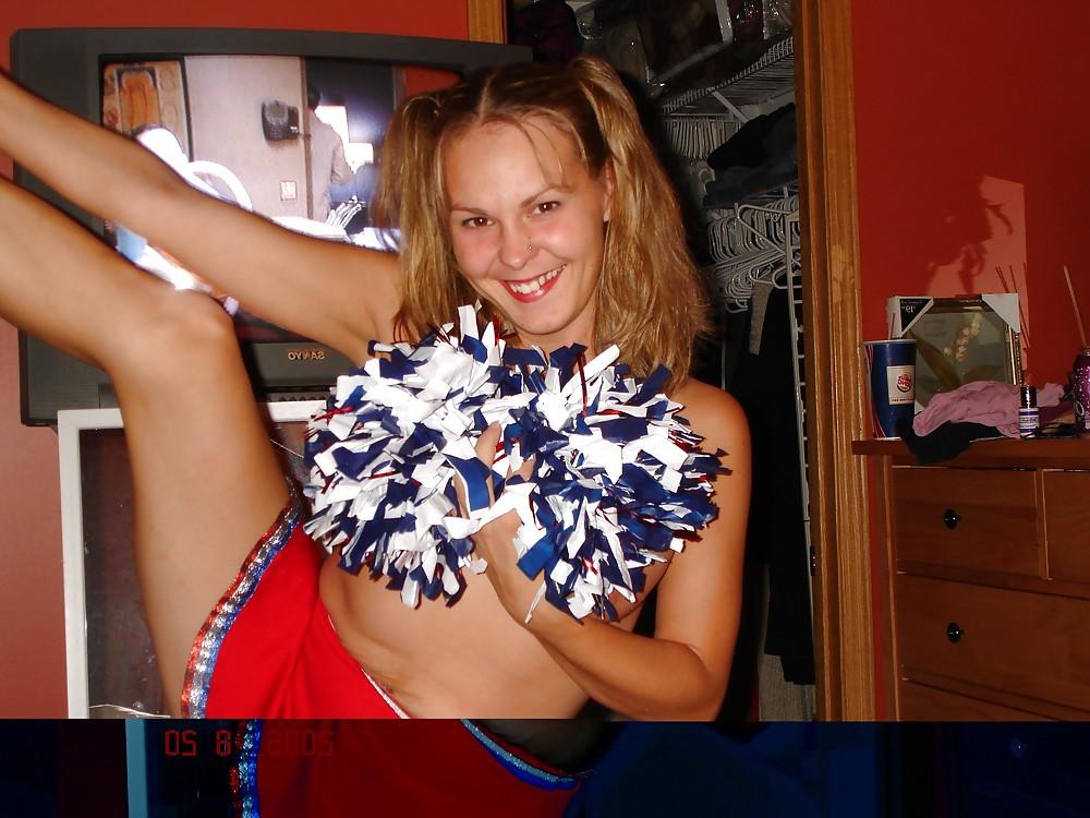 25P GERMAN HORNY CHEERLEADER SLUT