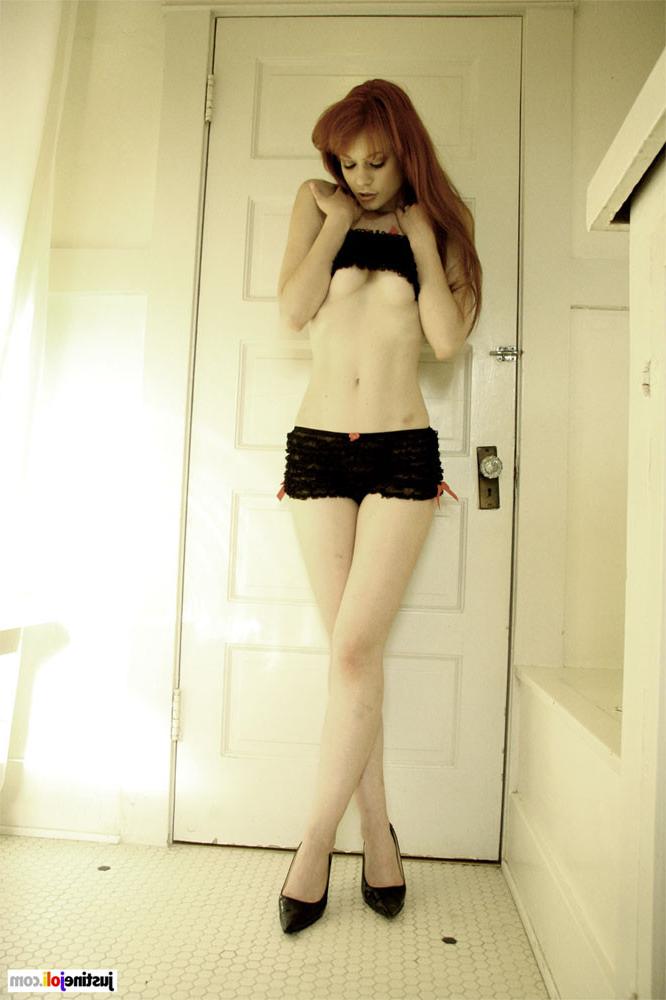 15P Breathtaking Justine Joli gets naked in her bathroom