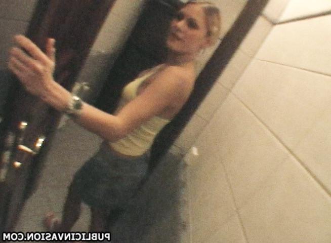 16P bathroom suck off bitch does her sleazy job of shame well