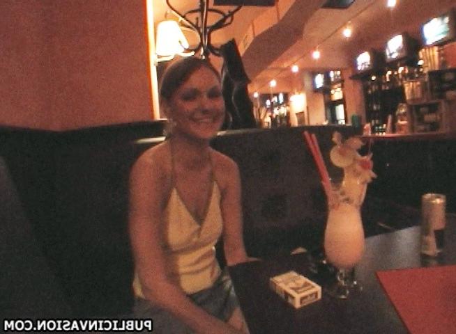16P bathroom suck off bitch does her sleazy job of shame well