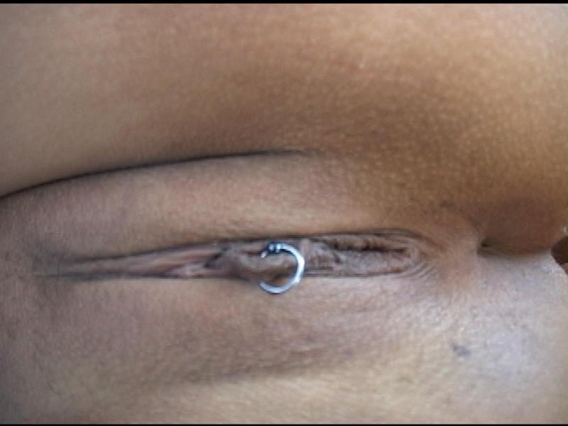 20P Victoria is a downtown bawd.,Curly gal is offered fast money.,Endless nookie giv