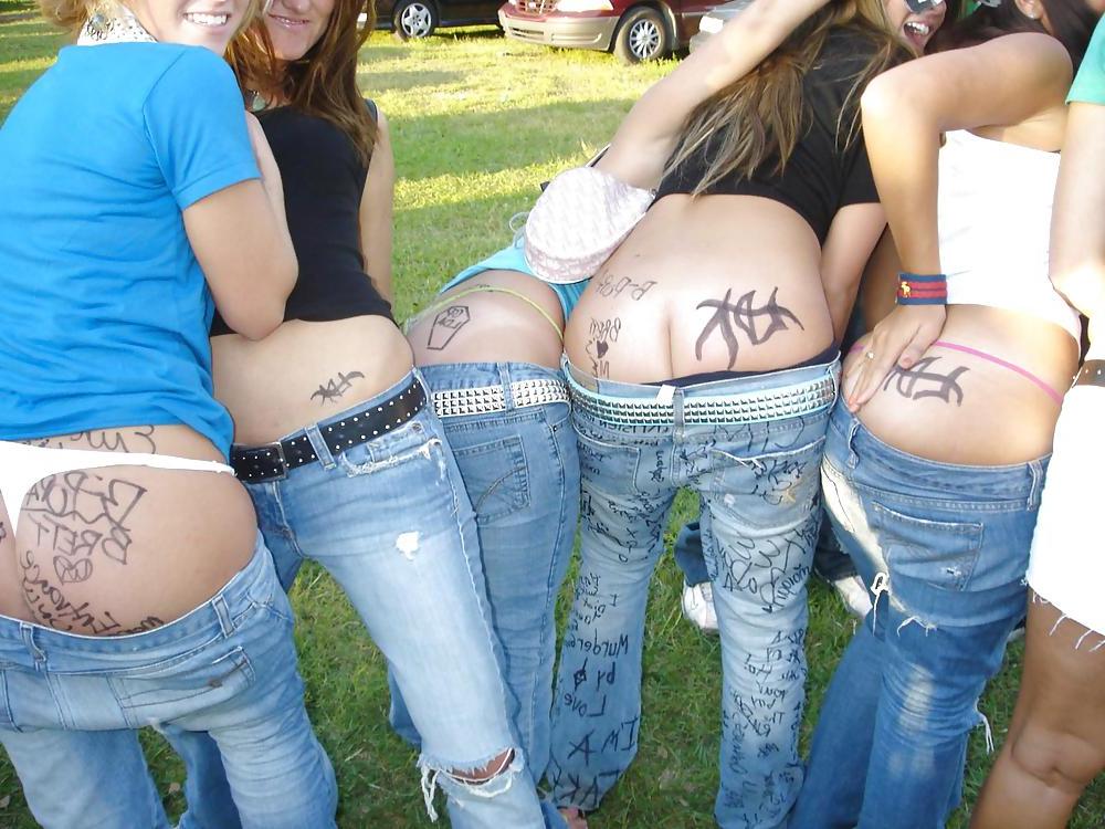 25P Sexy girls in jeans II