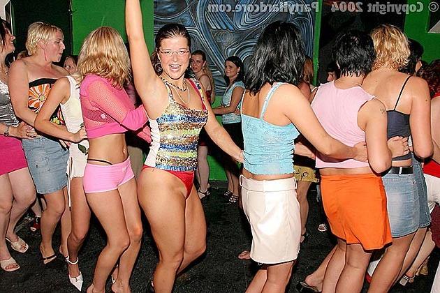 16P Jerking and sucking stranger at party