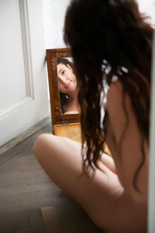15P innocent dark haired coed exposes her hairless pussy pie