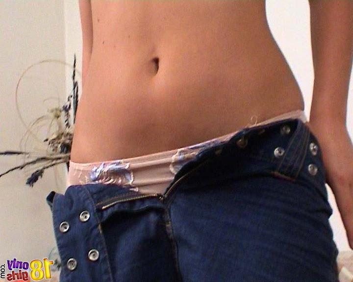 15P Short haired cutie pulls down her undies