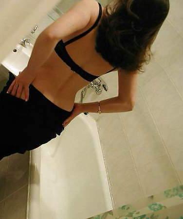 10P Inder im Badezimmer erwischt