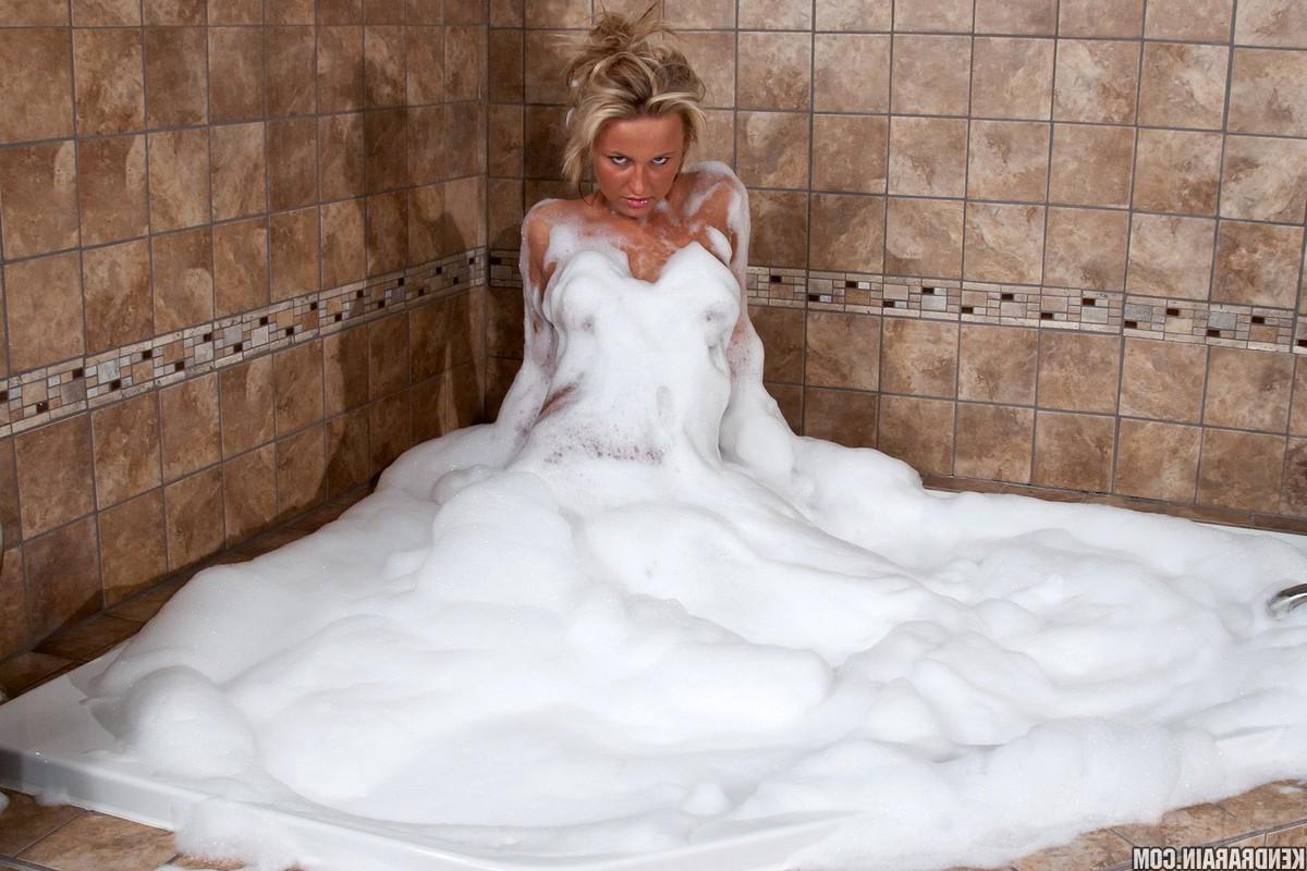 16P Tanned teen bathing