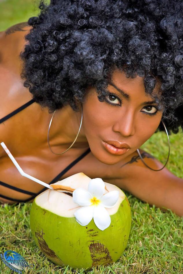 15P Areeya drinking coconut milk