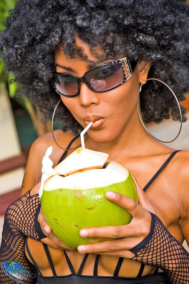 15P Areeya drinking coconut milk