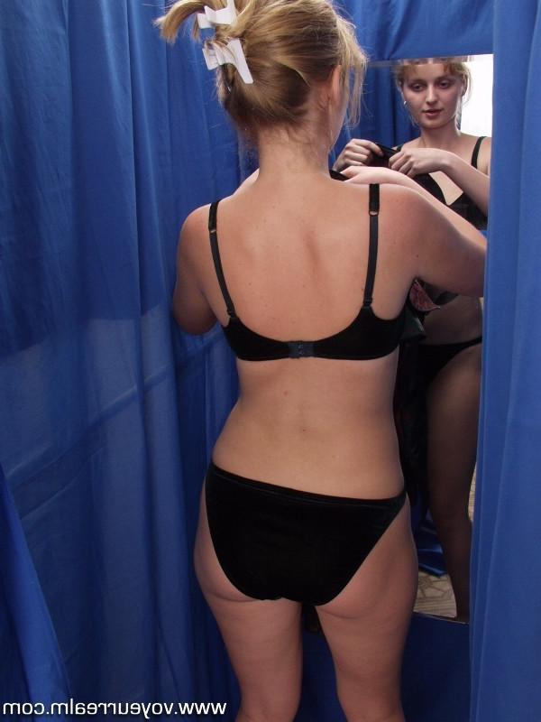 15P A glance into ladies fitting room