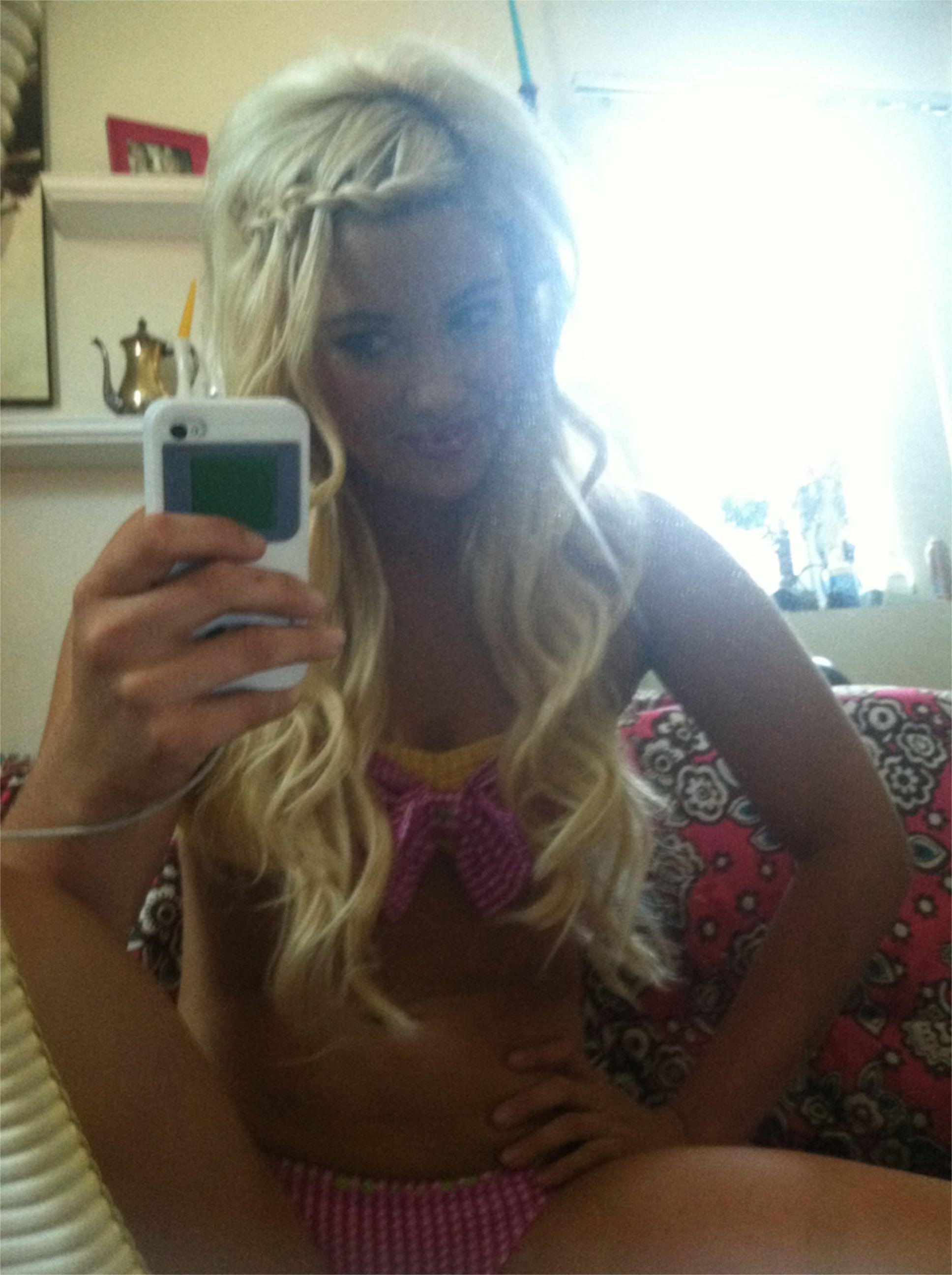 25P Jacqueline Dunford: Topless Mirror Selfies And More