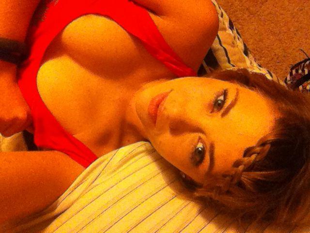 25P Jacqueline Dunford: Topless Mirror Selfies And More