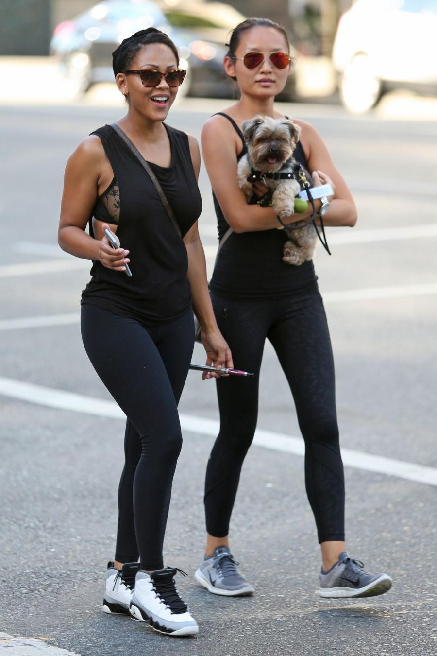 7P Meagan Good tight pants pics