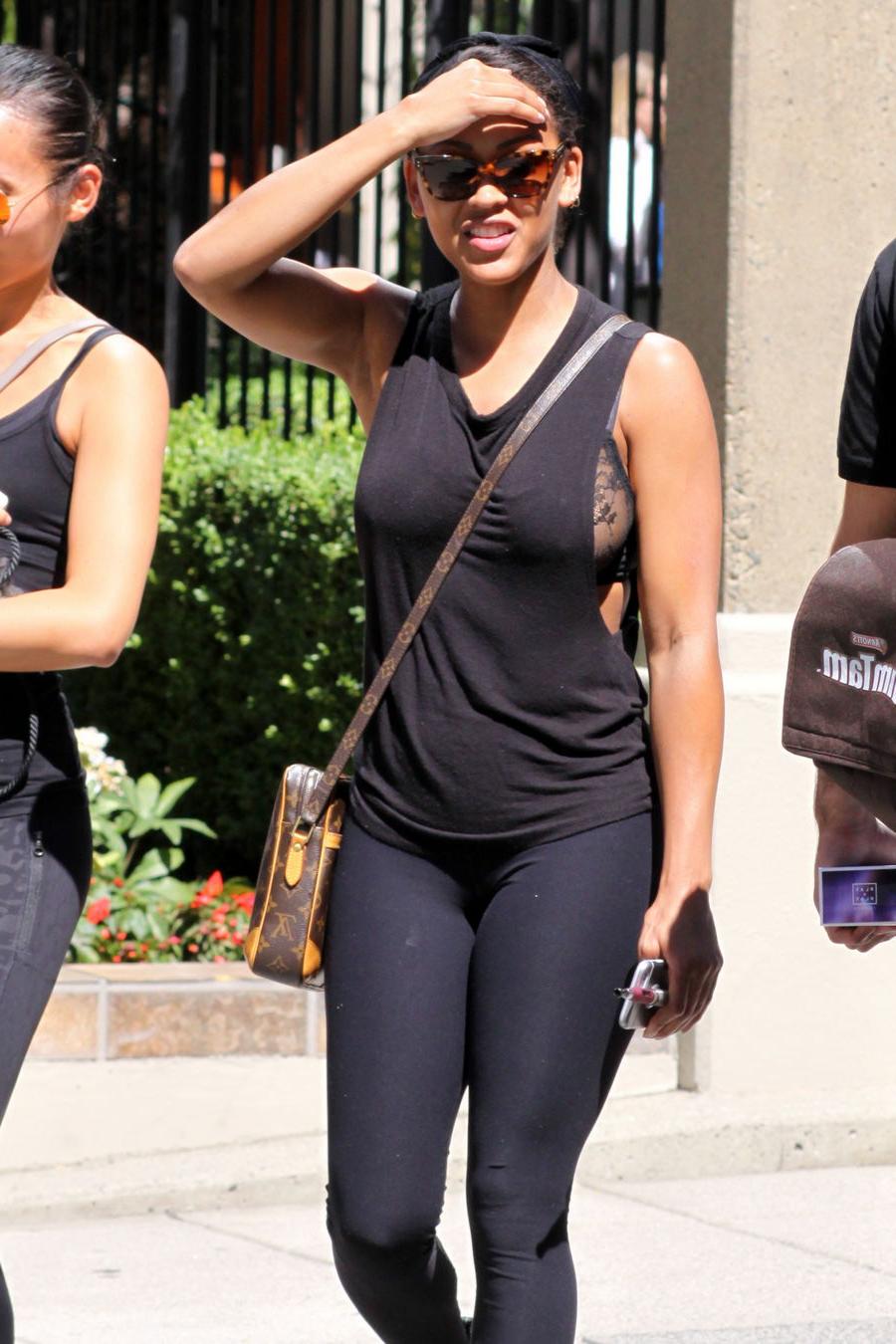 7P Meagan Good tight pants pics