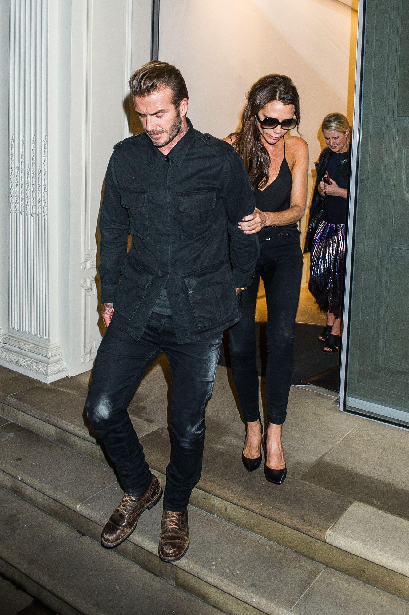 5P Victoria Beckham Wet Jeans Photos