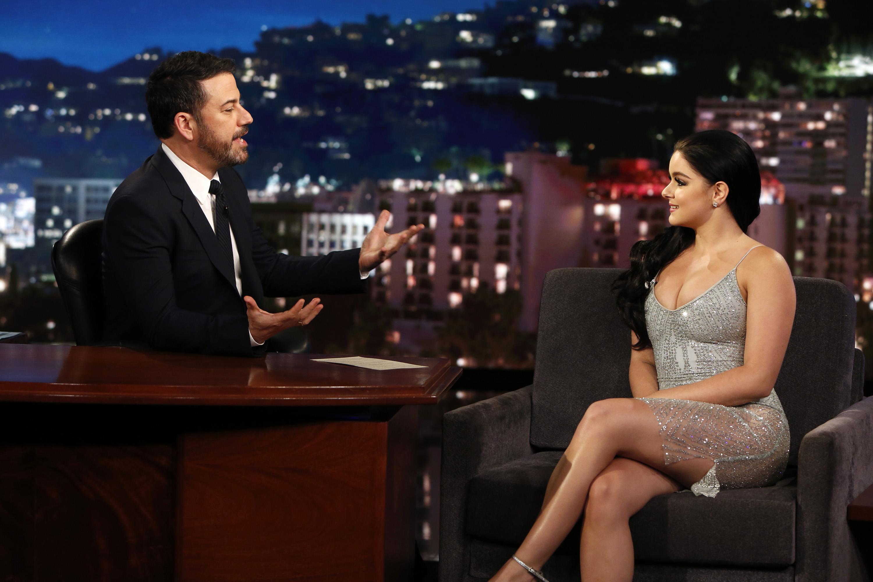 6P Ariel Winter Is Really Curvy And Really Thick