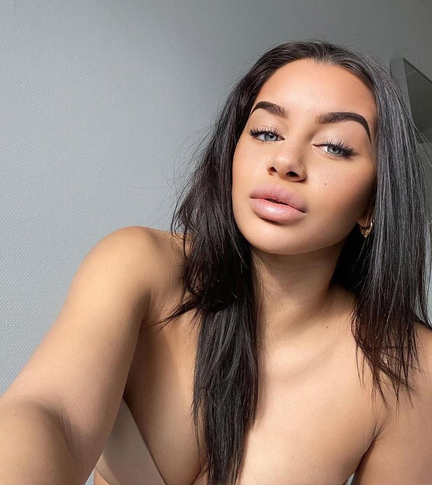 25P Curvy Dutch doll