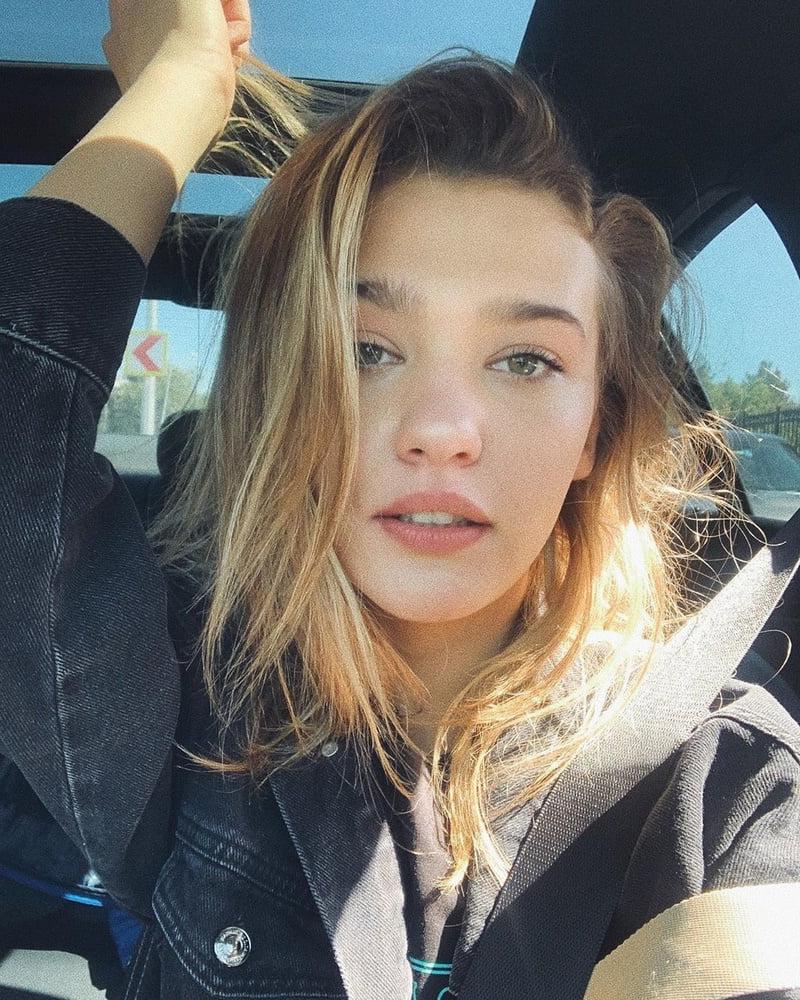 25P Turkish Model &amp; Actress Melisa Dongel
