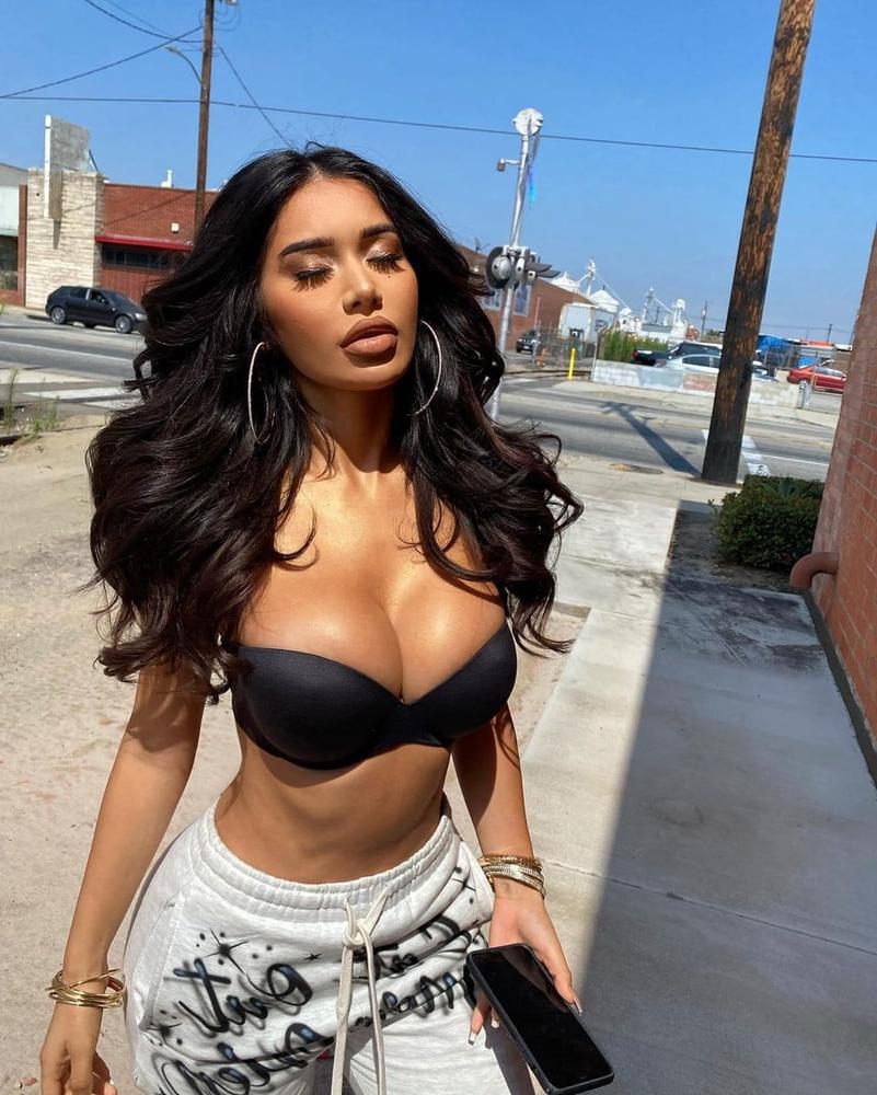 25P MY BIMBO OBSESSION (51)