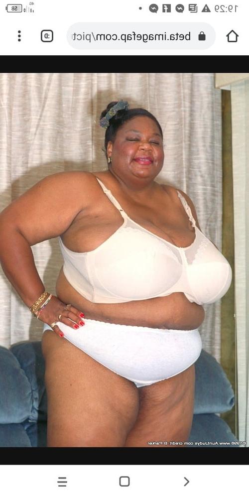 25P Master Hoodyman fat pig Lauren Elliott .