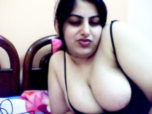 25P Beautiful Curvy Wife Extream Hot Nude Photos
