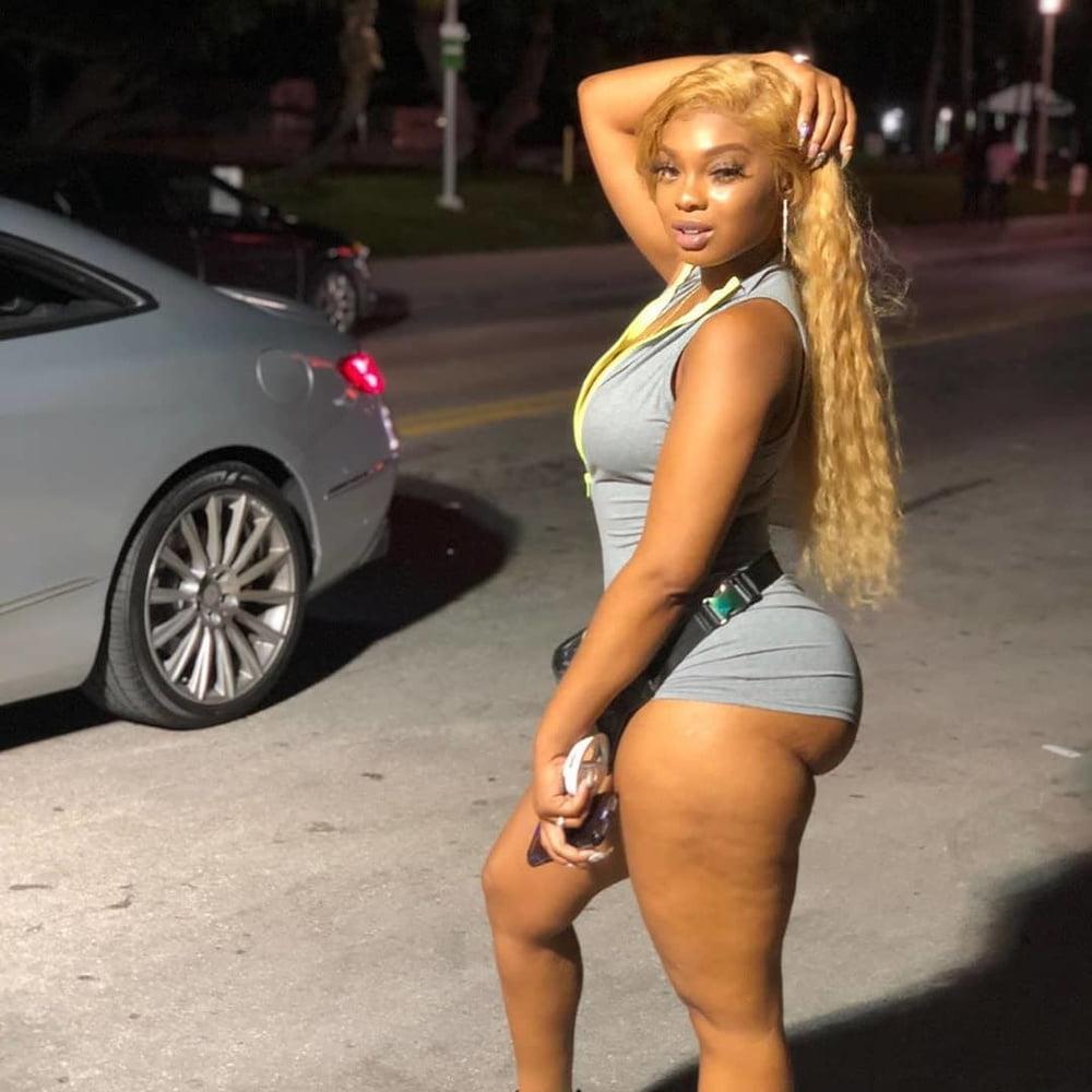 25P Wide Hips (93) - Curves - Big Girls - Thick - Fat Ass