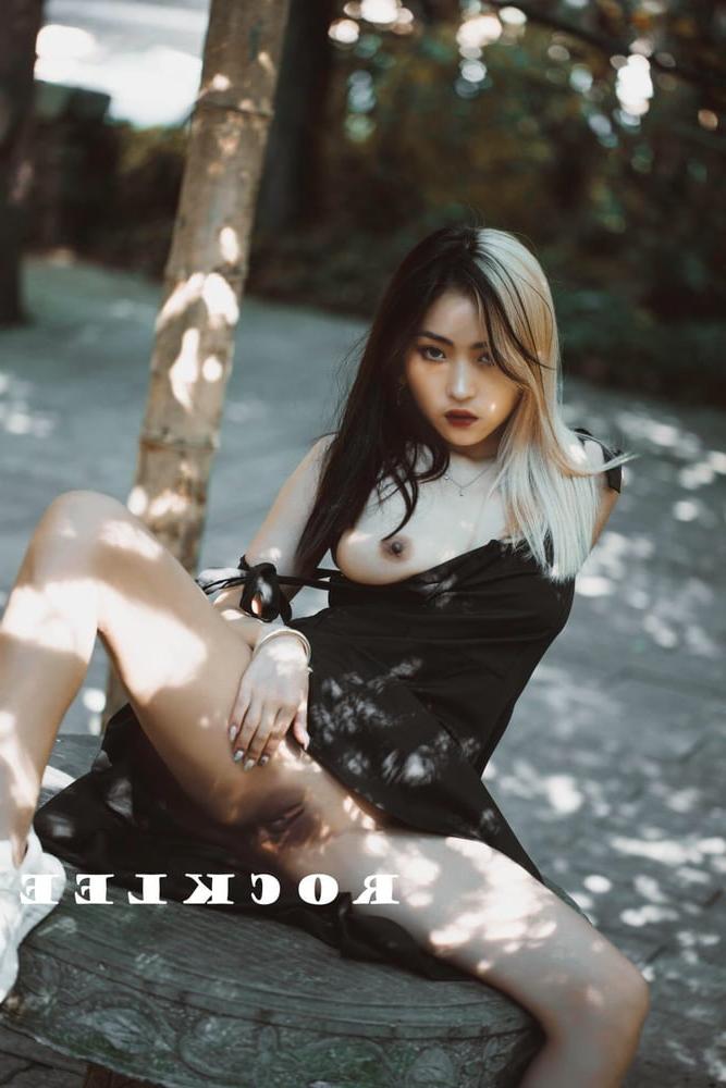 25P Twitter Chinese Slut - vava1998 - Nudes
