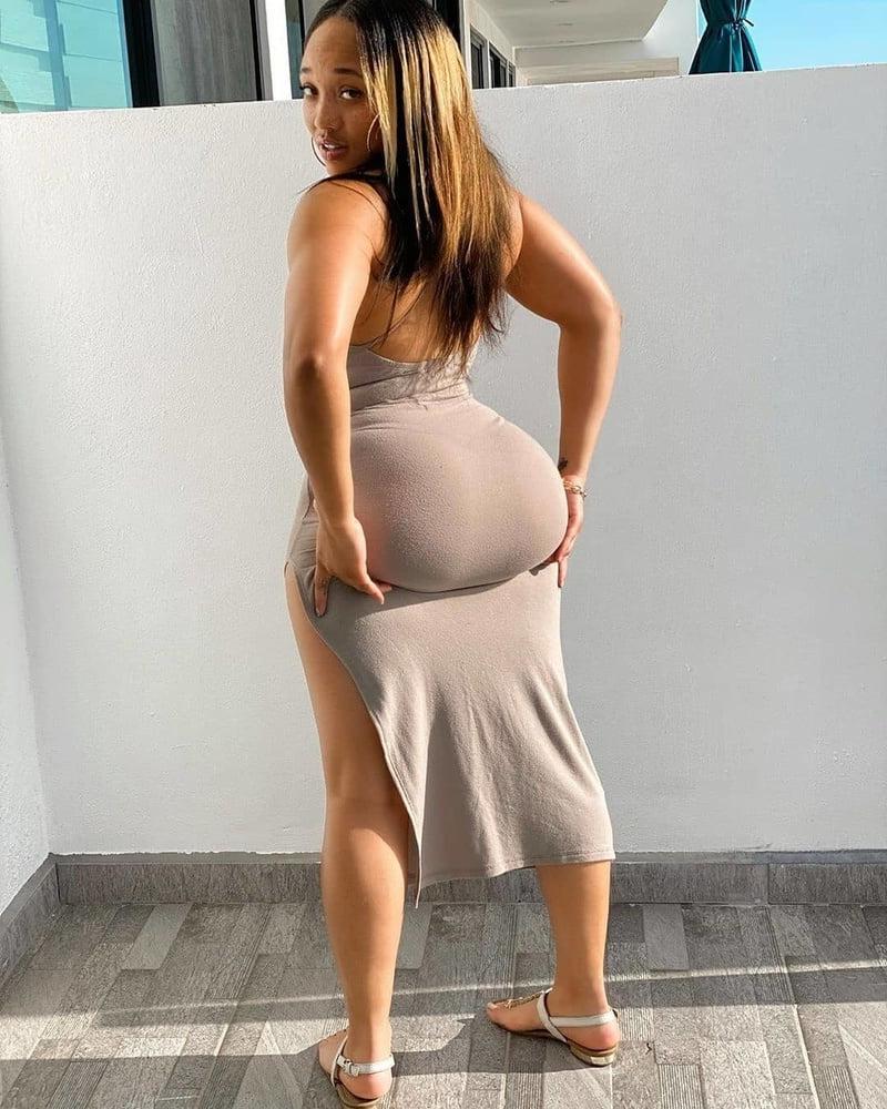 25P Wide Hips - Amazing Curves - Big Girls - Thick Body - Fat As