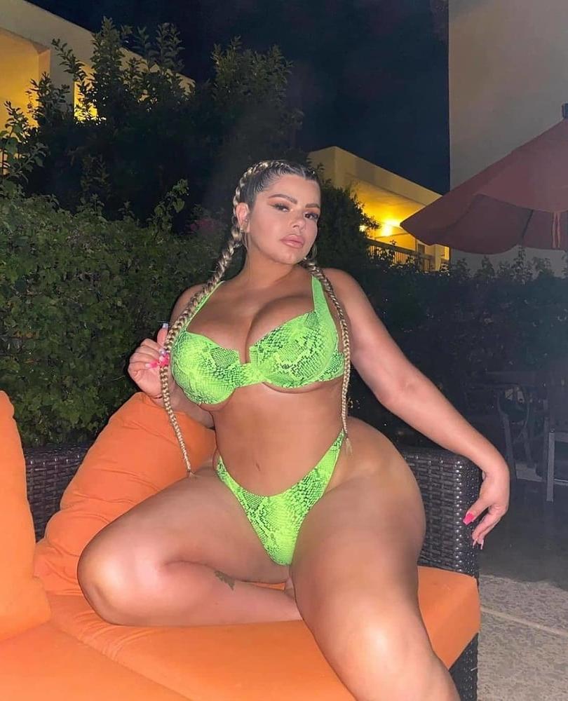25P Wide Hips - Amazing Curves - Big Girls - Thick Body - Fat As