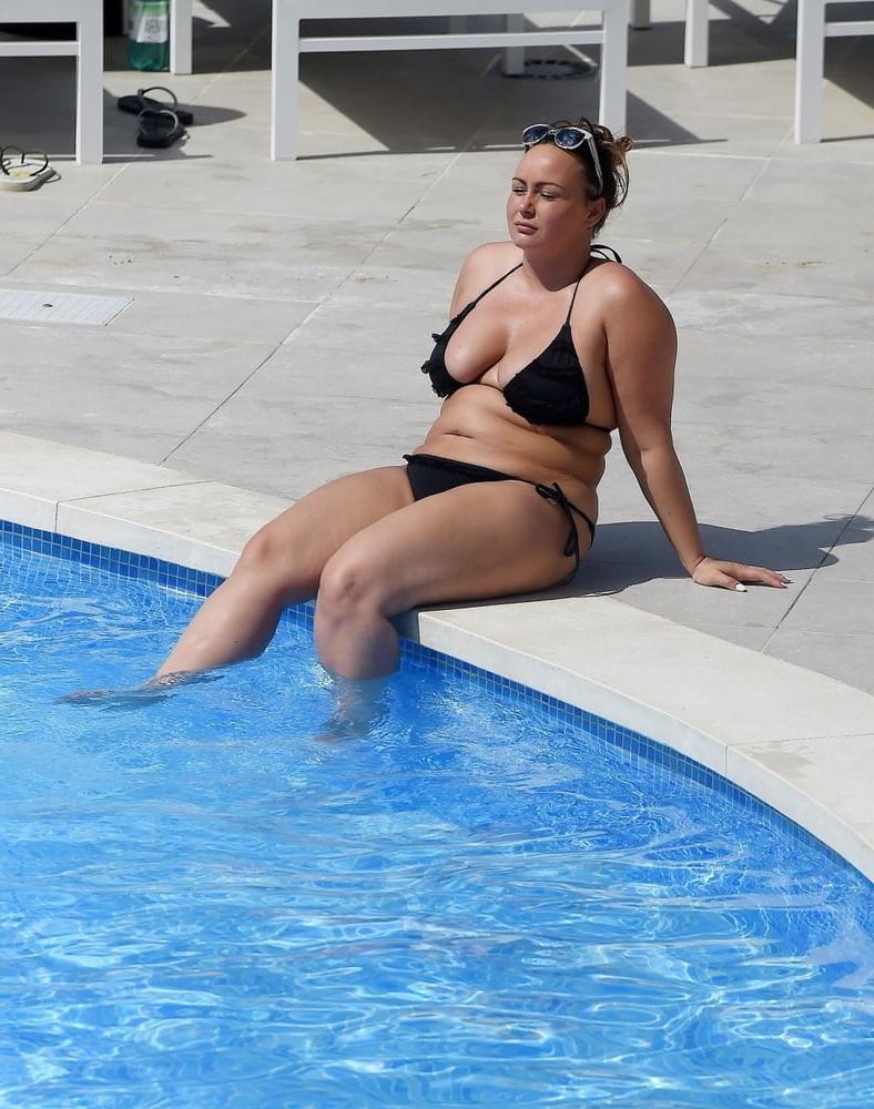 25P Wide Hips - Amazing Curves - Big Girls - Thick Body - Fat As
