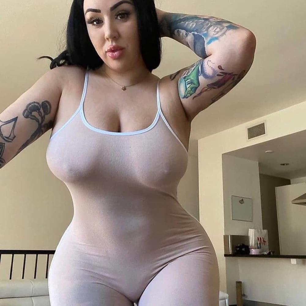 25P Wide Hips - Amazing Curves - Big Girls - Thick Body - Fat As
