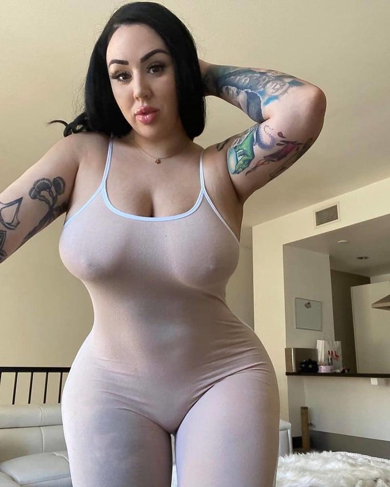 25P Wide Hips - Amazing Curves - Big Girls - Thick Body - Fat As