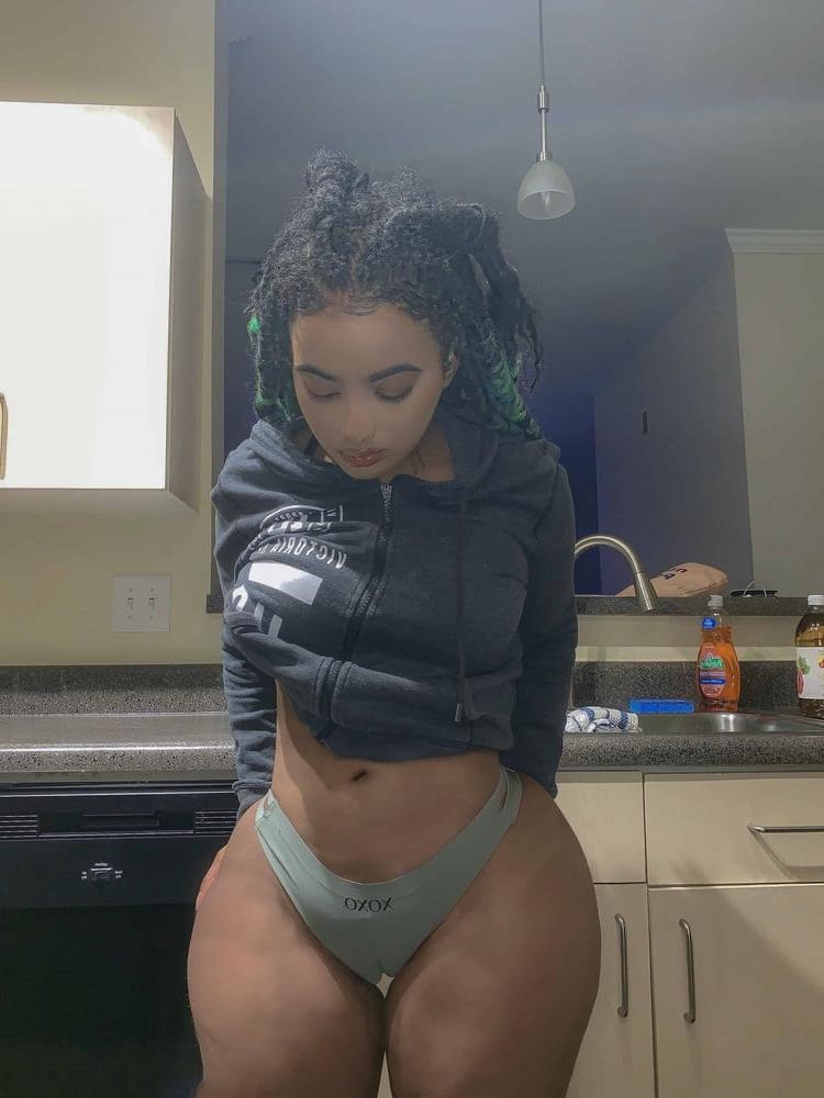 25P Wide Hips (92) - Curves - Big Girls - Thick  - Fat Ass