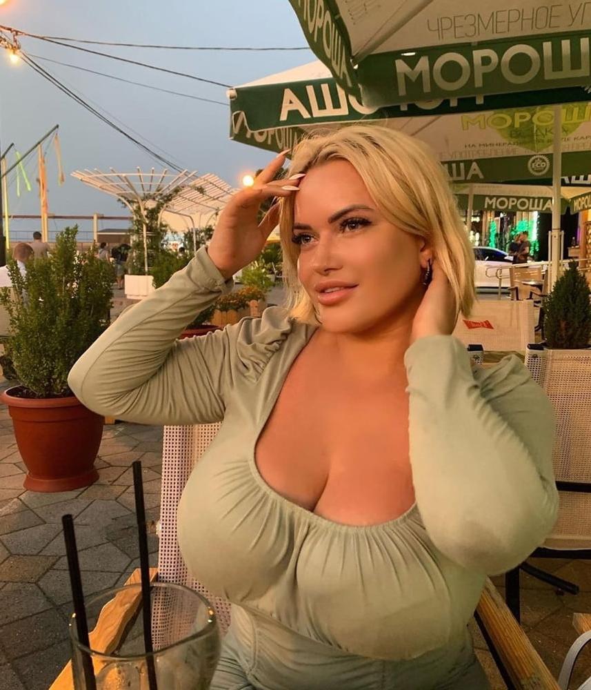 25P Wide Hips (92) - Curves - Big Girls - Thick  - Fat Ass