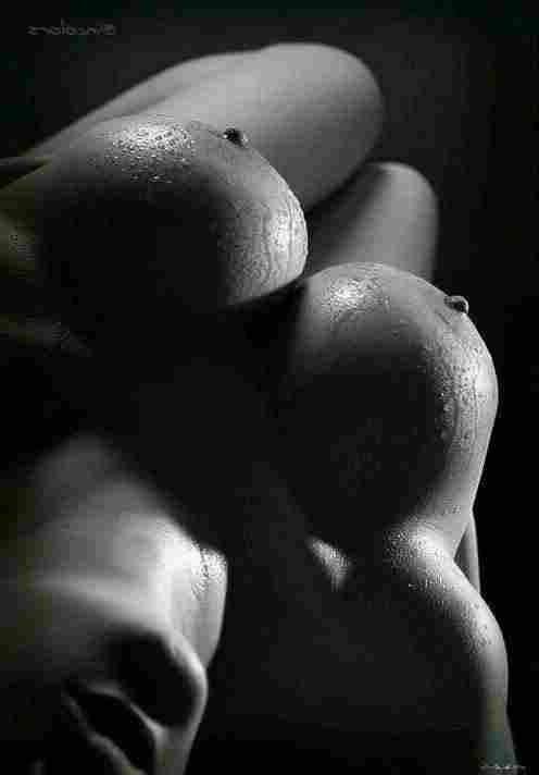 25P Art sex in black and white