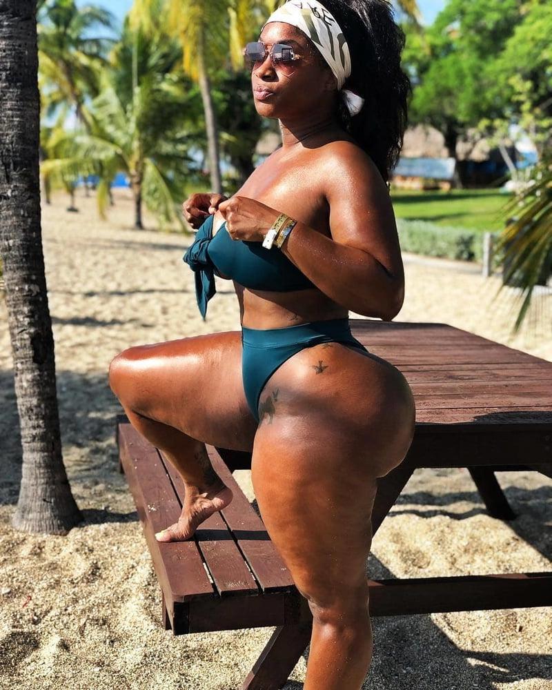 25P Wide Hips - Amazing Curves - Big Girls - Thick Body - Fat As