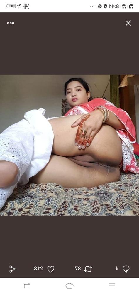 25P indian fat auntis 8