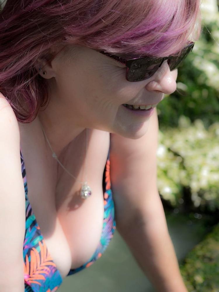25P Tracy, sexy UK FAT GILF Slut