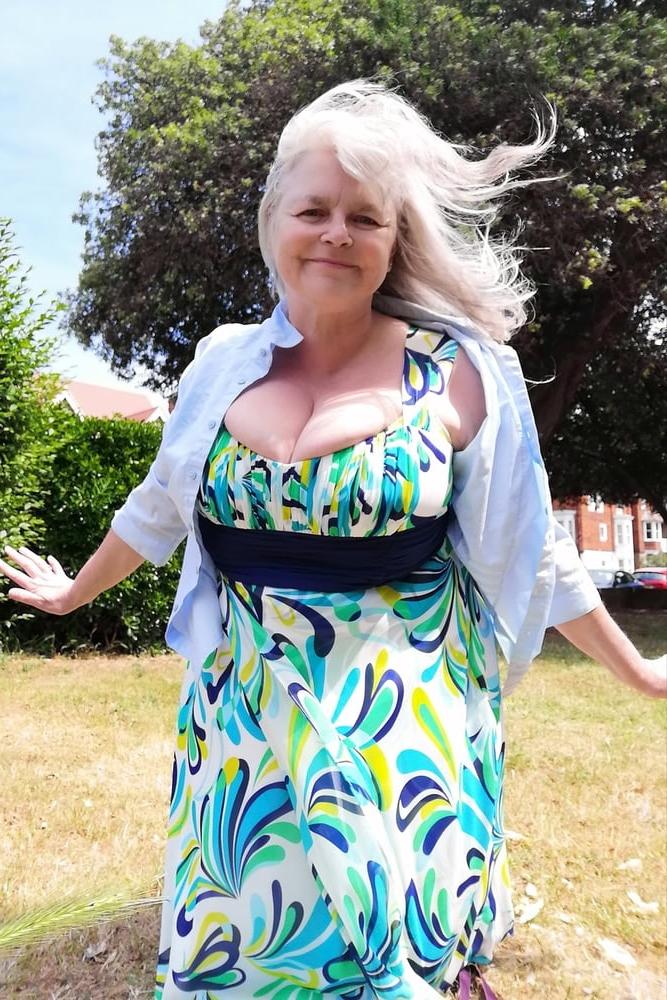 25P Tracy, sexy UK FAT GILF Slut