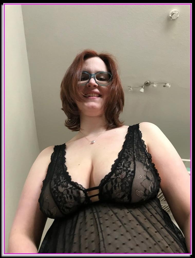 25P Curvy Milfs and Moms 04
