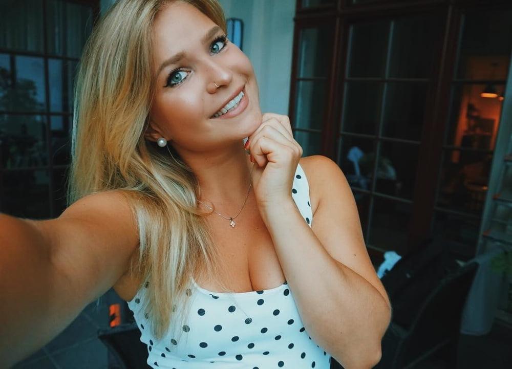 17P Sexy Faces for Jizz off 2484