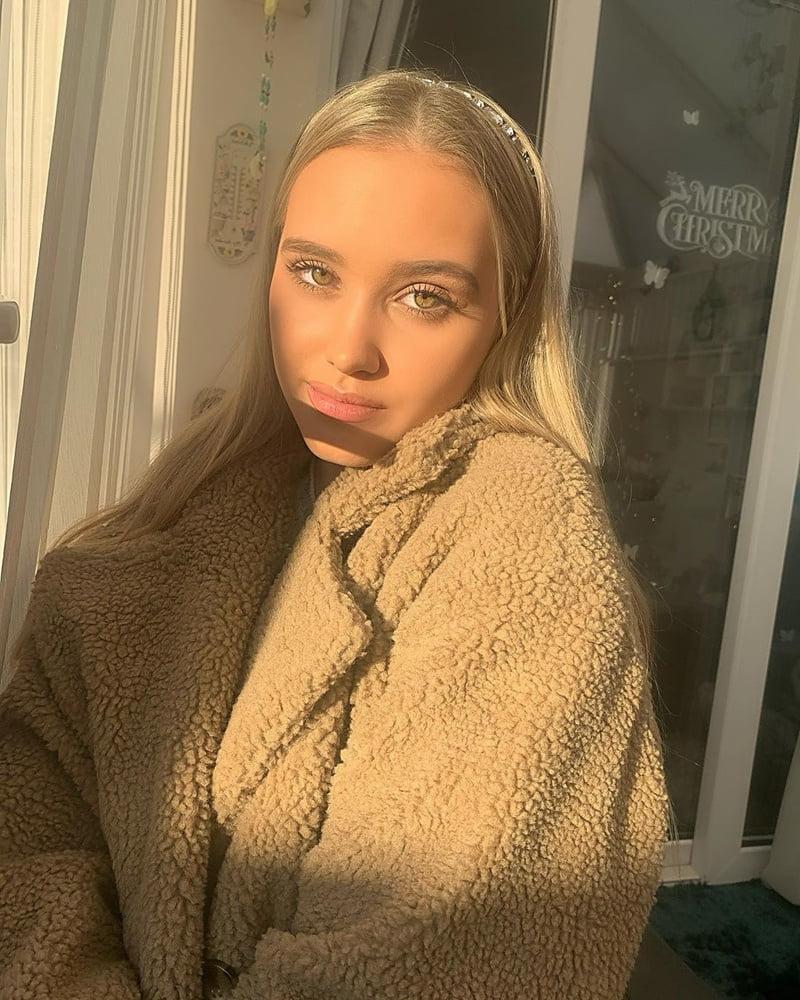 25P Snowbunny Blonde Model