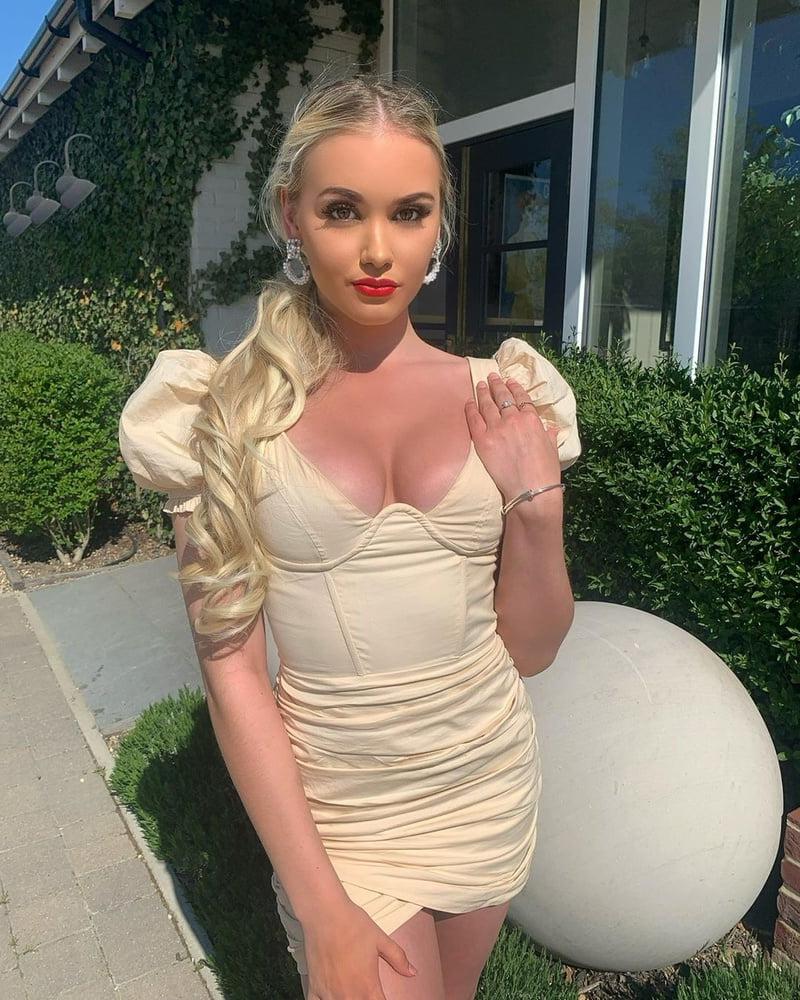25P Snowbunny Blonde Model