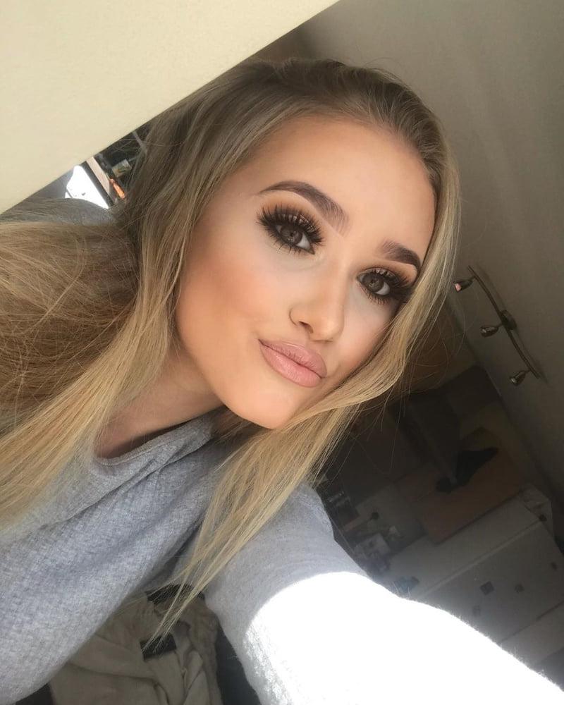 25P Snowbunny Blonde Model
