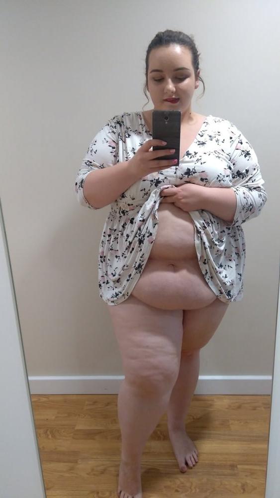 25P Fat Chicks With Deceptively Thin Faces 24
