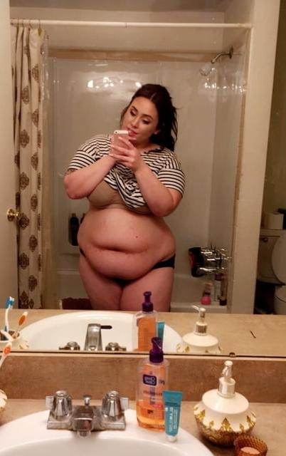 25P Fat Chicks With Deceptively Thin Faces 24