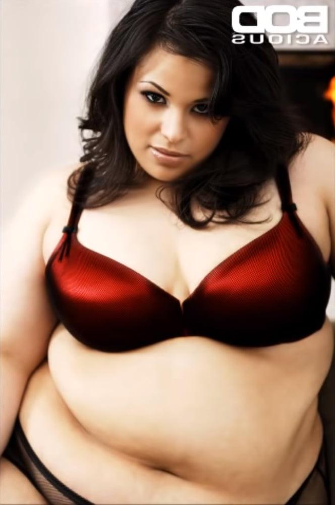 25P Fat Chicks With Deceptively Thin Faces 24